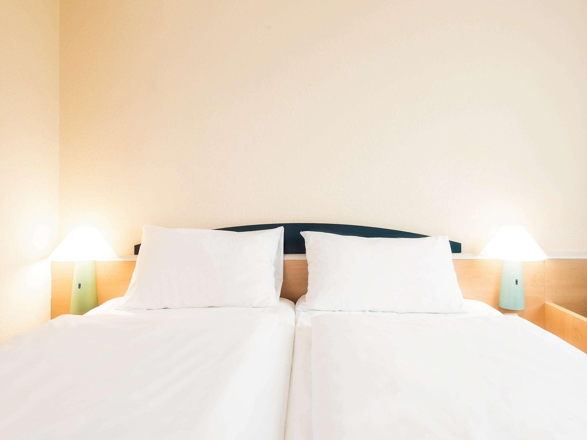 Ibis Paderborn City Екстериор снимка