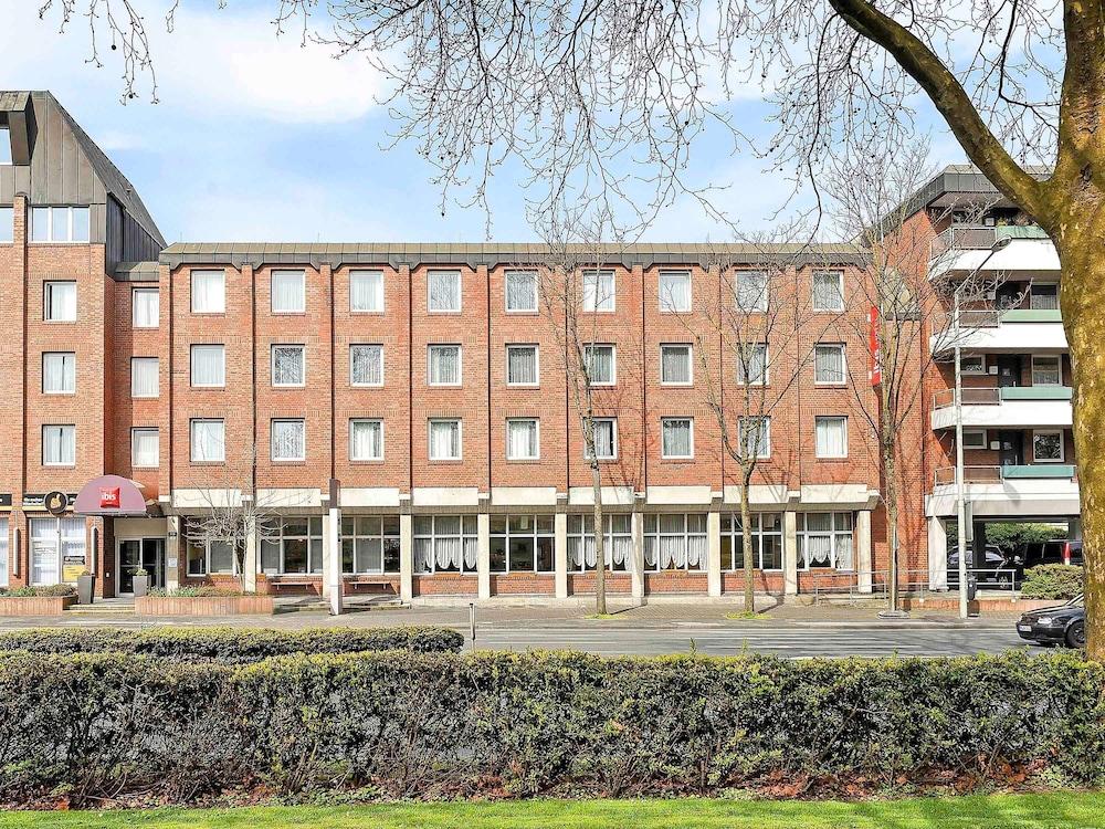 Ibis Paderborn City Екстериор снимка