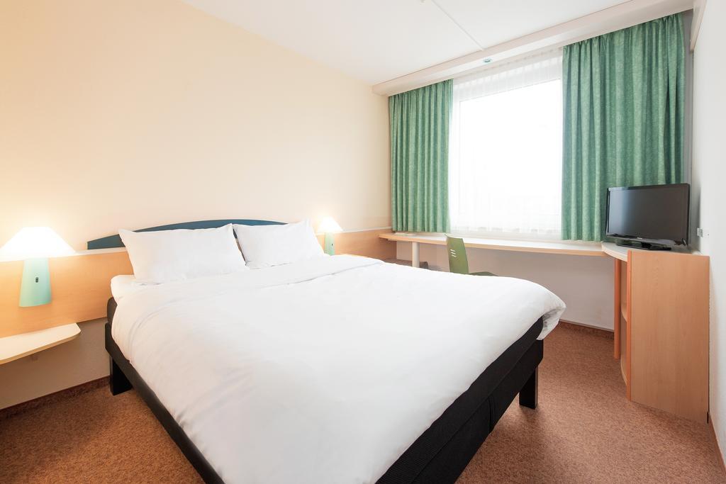 Ibis Paderborn City Екстериор снимка