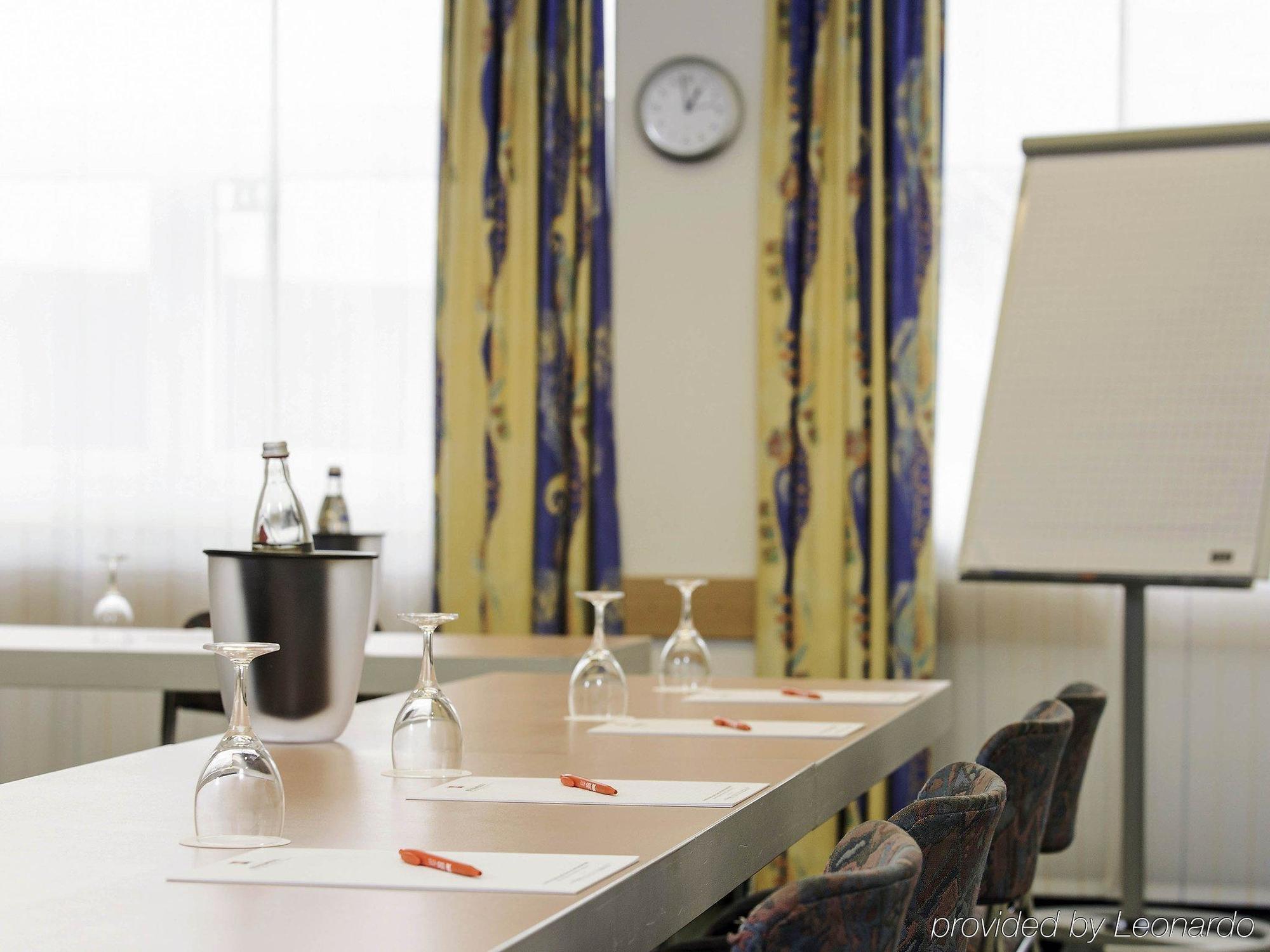 Ibis Paderborn City Екстериор снимка