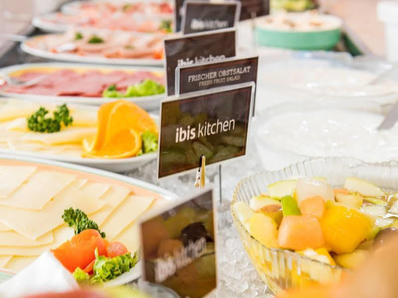 Ibis Paderborn City Екстериор снимка