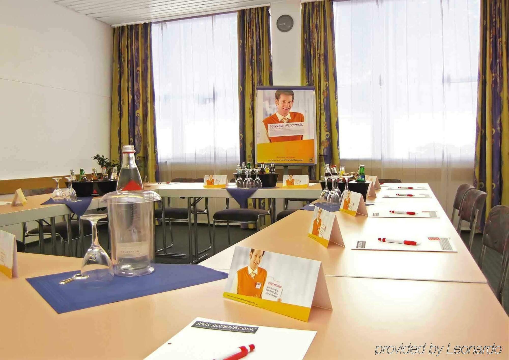 Ibis Paderborn City Екстериор снимка